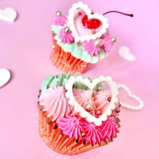 SCALLOP HEART - CHARM TOPPER