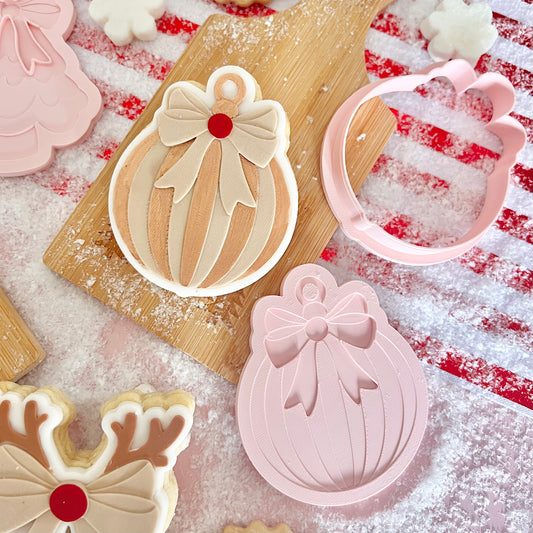 BAUBLE BOW - MULTI POP EMBOSSER AND CUTTER