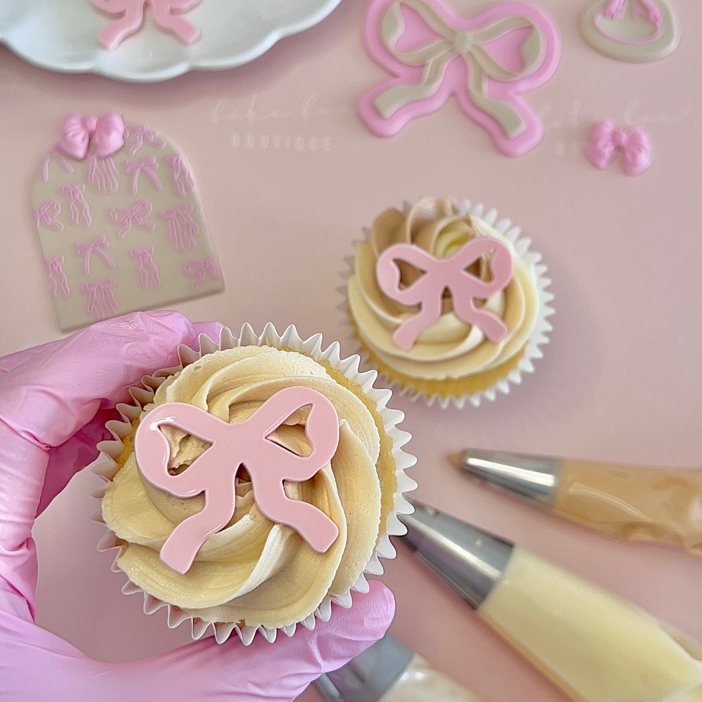 BOW - CHARM TOPPER