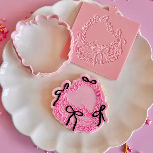LAMBETH HEART CAKE - RAISED EMBOSSER