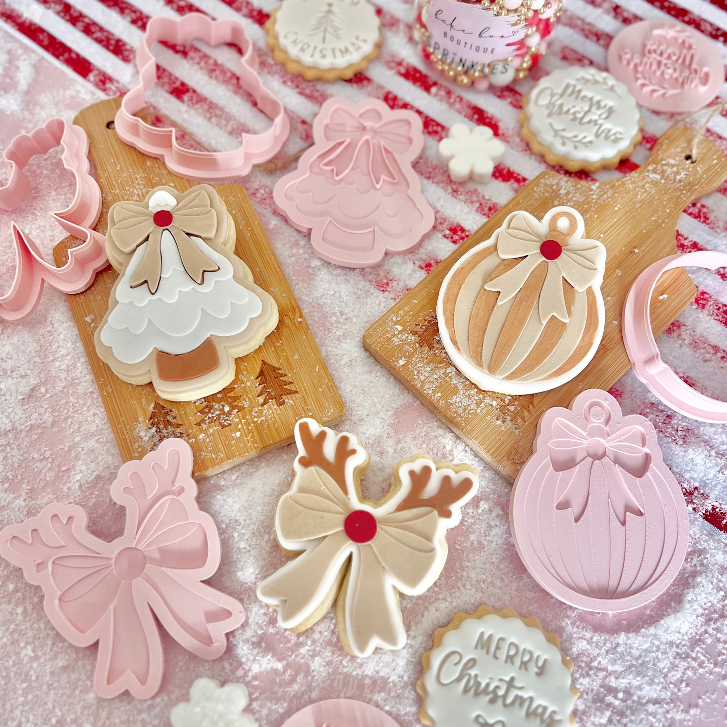 BAUBLE BOW - MULTI POP EMBOSSER AND CUTTER