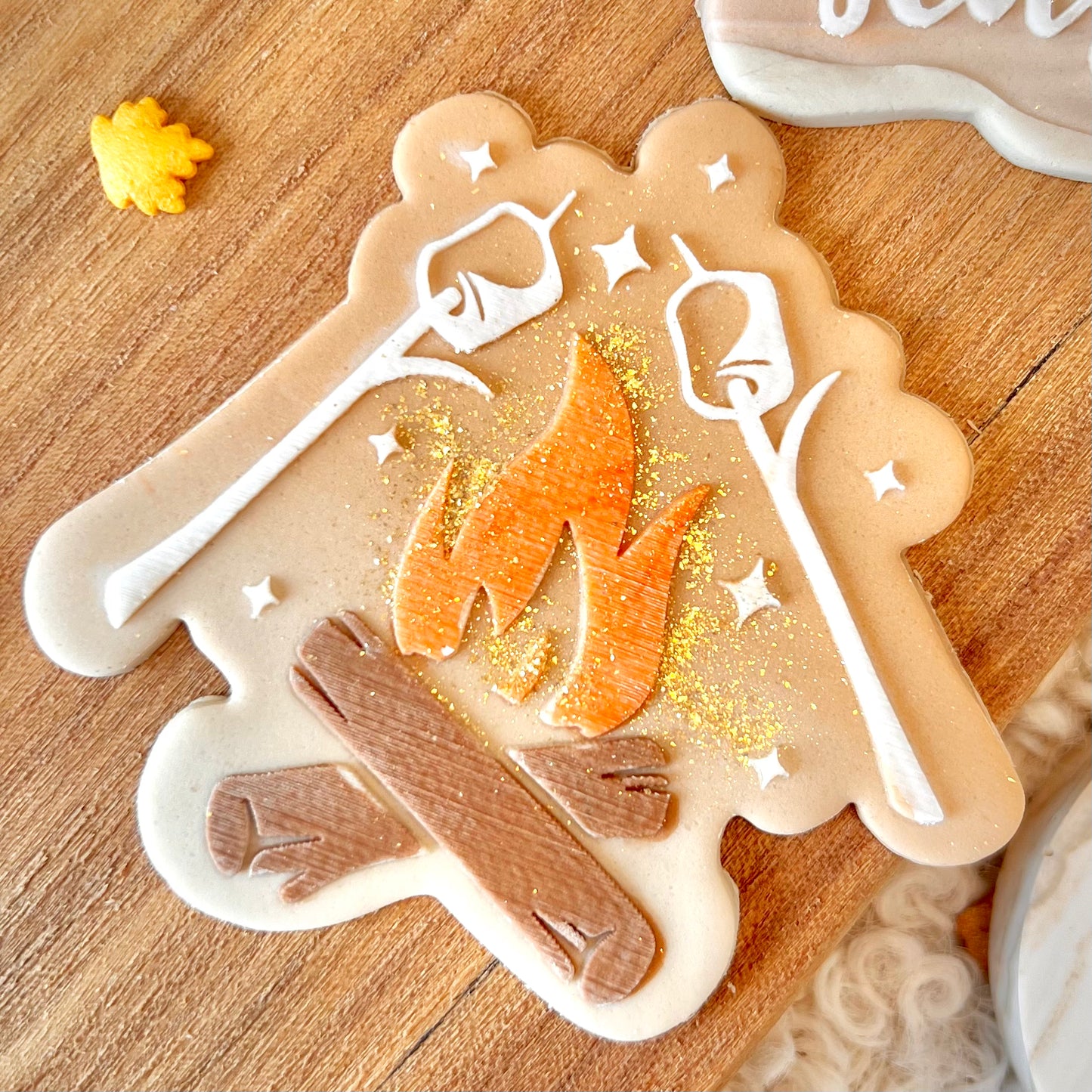 S'MORES FIRE - RAISED EMBOSSER
