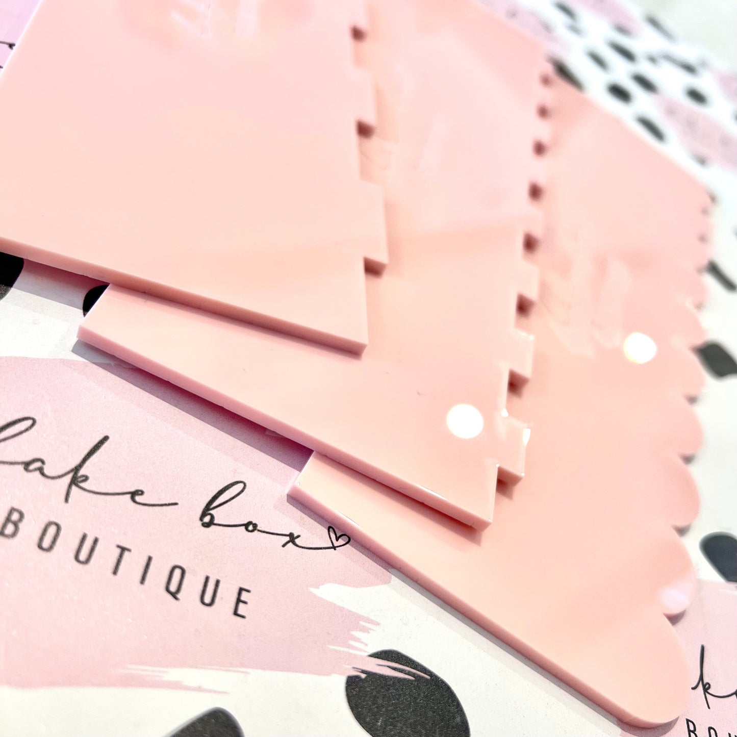 THICK BUBBLE - XL CAKE SCRAPER