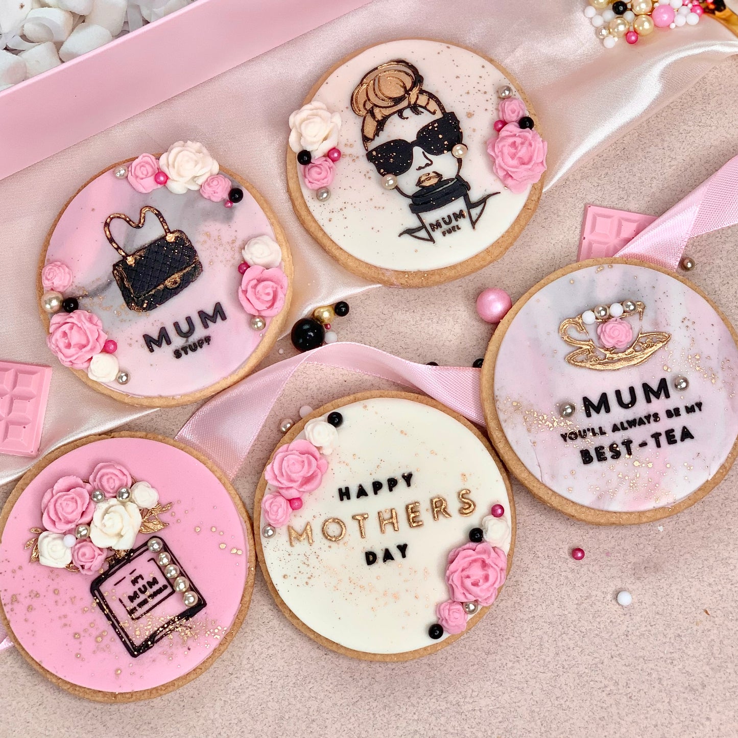 HAPPY MOTHERS DAY CHIC - RAISED EMBOSSER