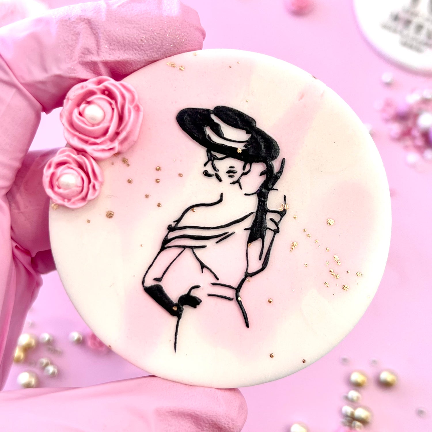 CHIC SILHOUETTE RAISED EMBOSSER Bake Box Boutique