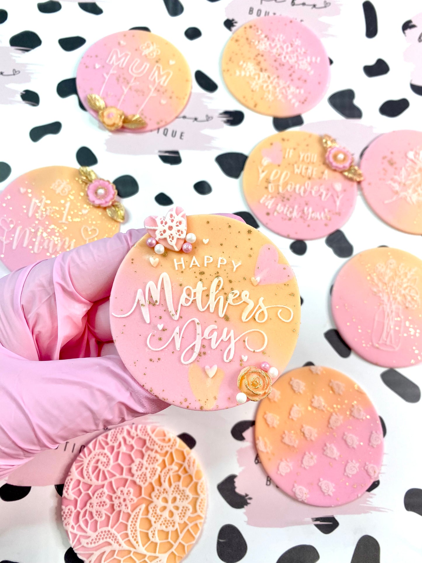 HAPPY MOTHERS DAY - RAISED EMBOSSER
